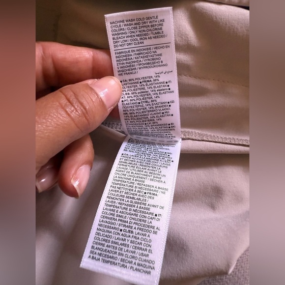 Athleta straight-leg joggers in size 18. These pants have a relaxed fit, a wide - Picture 7 of 16